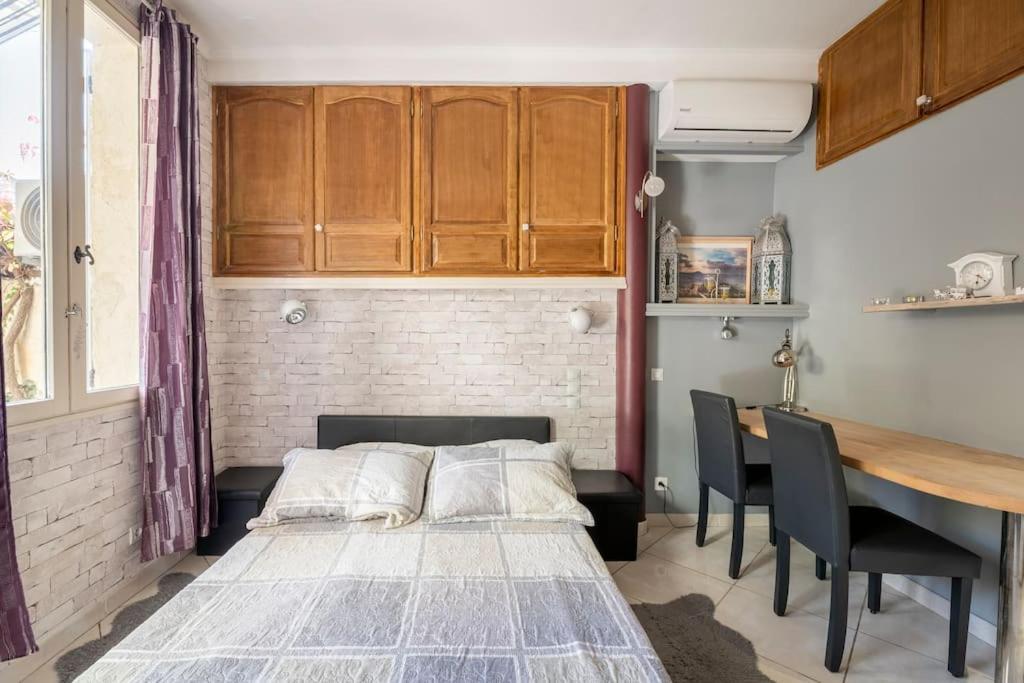 Studio Ideal Pour Deux Voyageurs Sur Marseille Kültér fotó