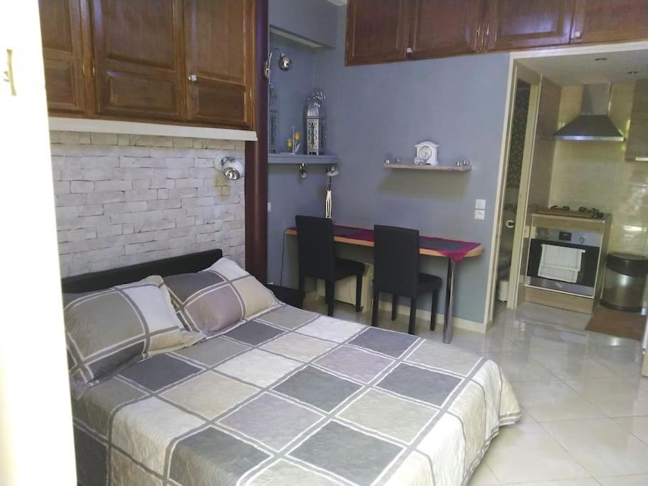 Studio Ideal Pour Deux Voyageurs Sur Marseille Kültér fotó